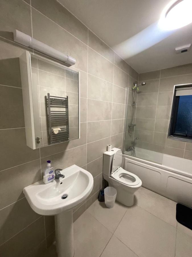 מיינות' Private Room In A New Shared Apartment מראה חיצוני תמונה